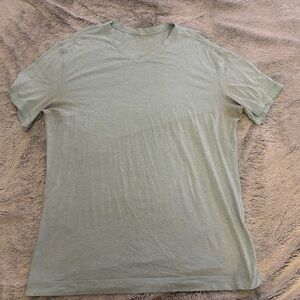 Lululemon T-Shirt